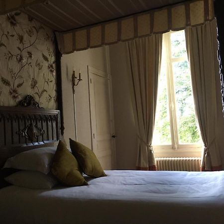 Chambres D'Hotes Montbron Luchapt Buitenkant foto