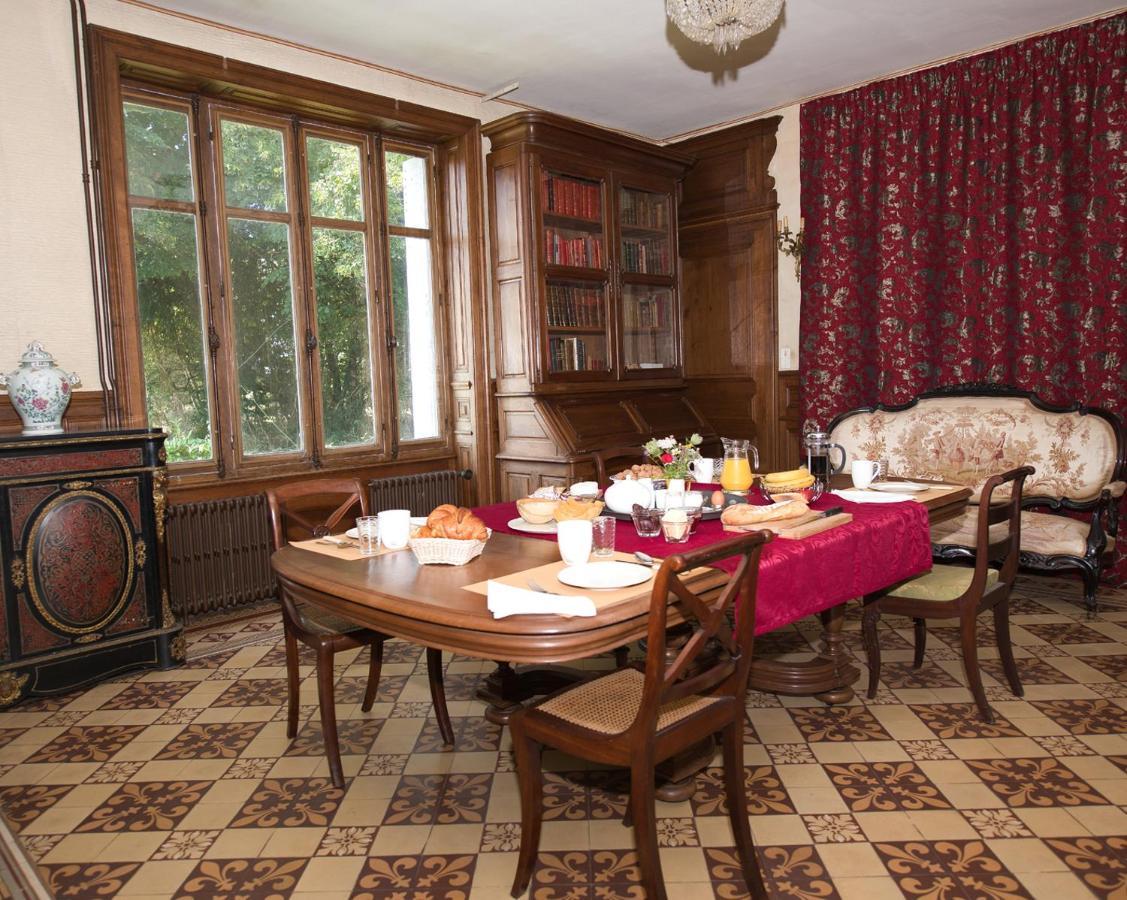 Chambres D'Hotes Montbron Luchapt Buitenkant foto