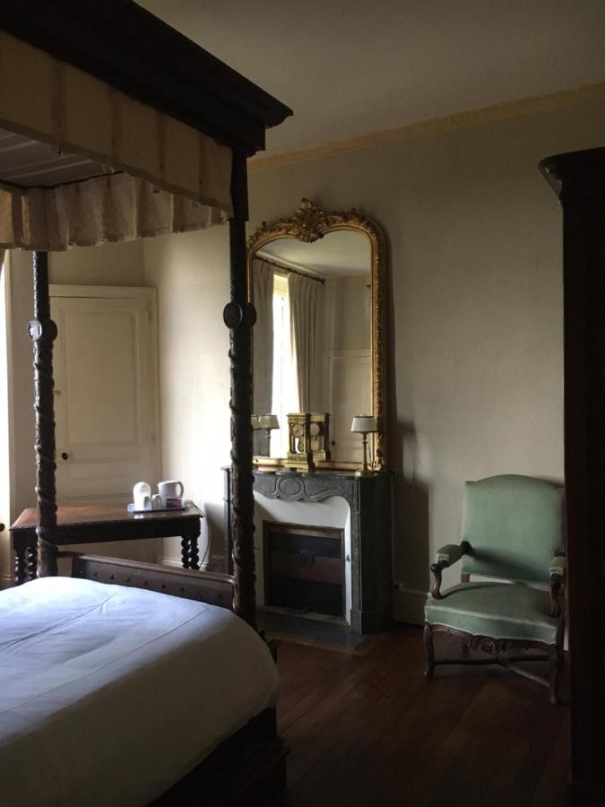 Chambres D'Hotes Montbron Luchapt Buitenkant foto