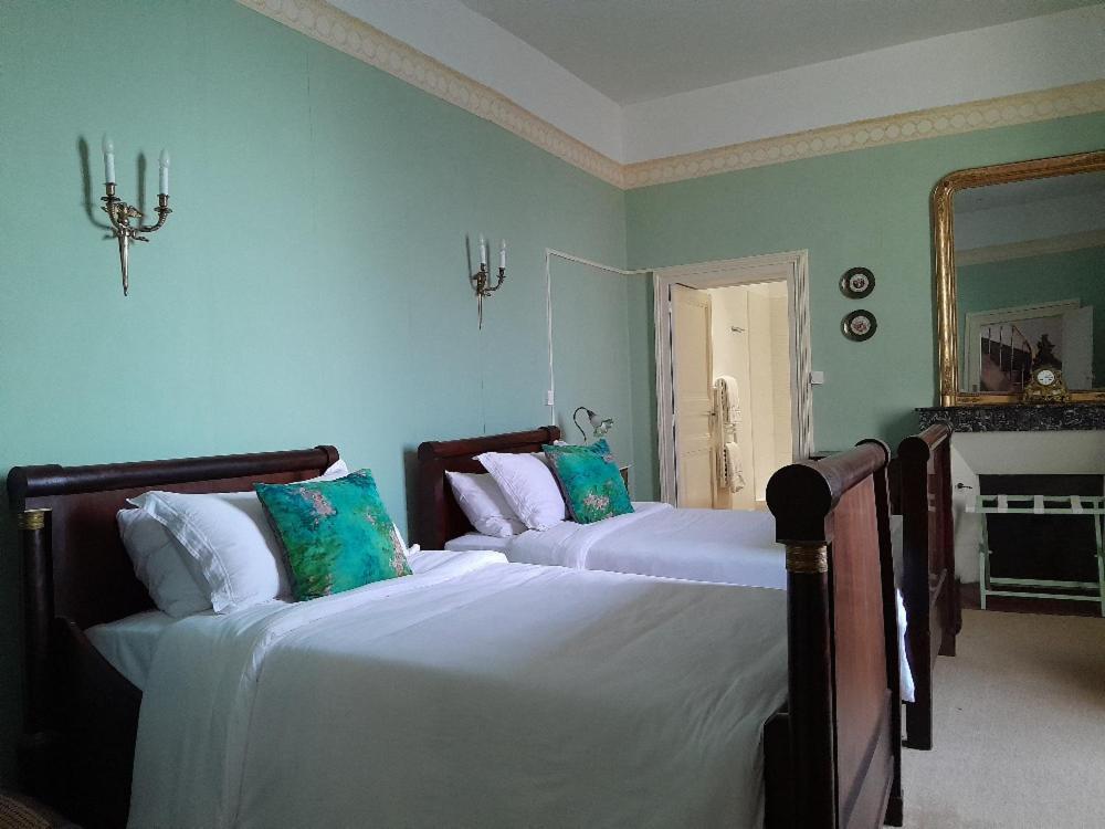 Chambres D'Hotes Montbron Luchapt Buitenkant foto