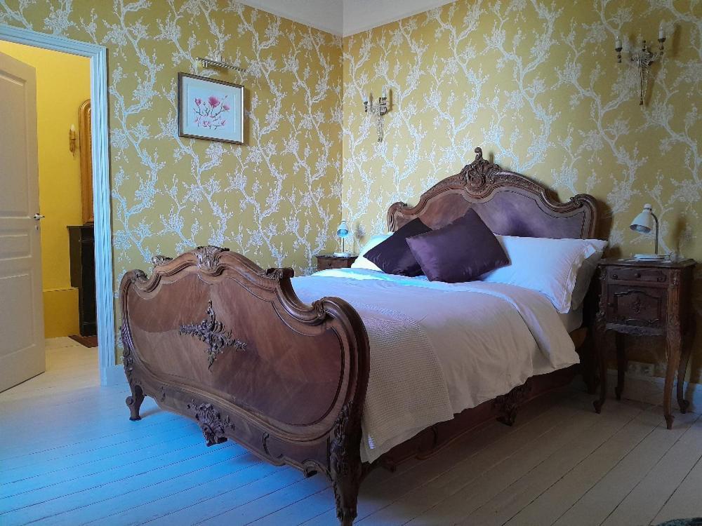 Chambres D'Hotes Montbron Luchapt Buitenkant foto